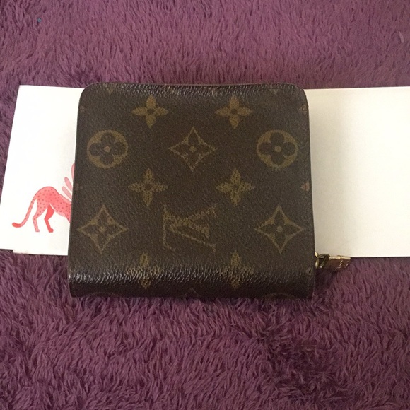 Authentic Vintage Louis Vuitton Bifold Wallet - Picture 3 of 16